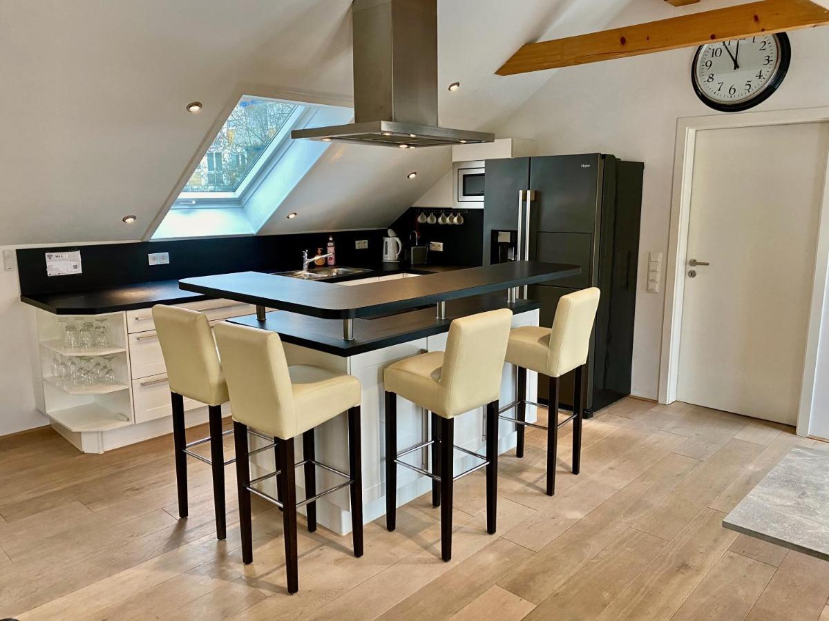 Luxurioeses Studio Im Zentrum, Balkon, Kamin, Klima Apartment ราเวนส์บวร์ก ภายนอก รูปภาพ